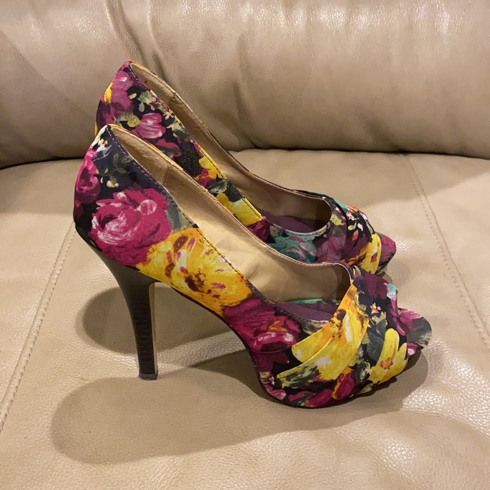 Madden Girl Beautiful Floral Peep-Toe Heels